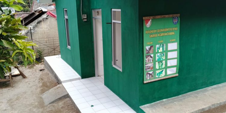 TNI Bersama Warga Bangun Rumah Layak Huni di Sukamaju, Program RTLH Tuntas
