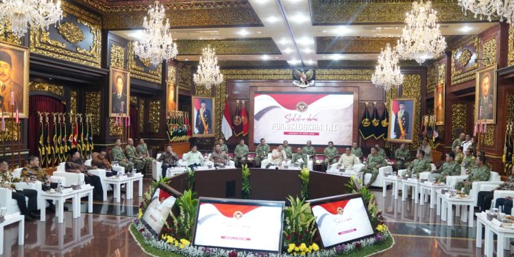 Perkuat Sinergi Pertahanan Negara, Kasad Hadiri Pertemuan Purnawirawan