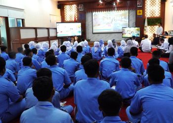 PLN Mengajar Kenalkan Teknologi Sistem Kelistrikan kepada Siswa SMKN 1 Blora